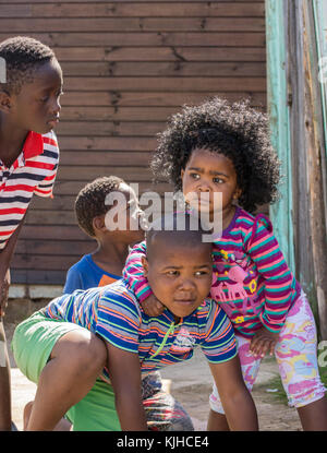 Gruppe von Kindern in der Gemeinde knysna Südafrika Stockfoto