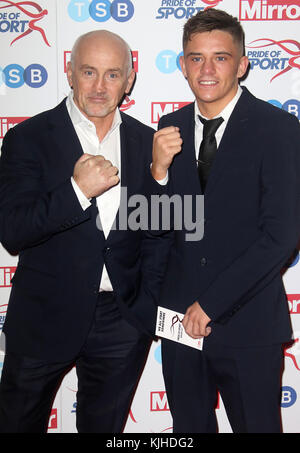 22.November 2017 - Barry mcguigan Teilnahme Stolz des Sports Awards 2017, Grosvenor House Hotel in London, England, Großbritannien Stockfoto