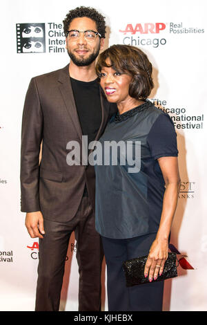 Alfre Woodard Red Carpet 21. Ausgabe des Black Perspectives Program des Chicago International Film Festivals, AMC River East, Chicago, IL, USA am 21. Oktober 2017 mit: Jussie Smollett, Alfre Woodard Where: Chicago, Illinois, United States When: 21 Oct 2017 Credit: Adam Bielawski/WENN.com Stockfoto