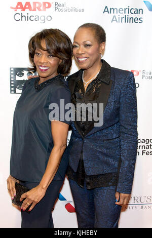 Alfre Woodard Red Carpet 21. Ausgabe des Black Perspectives Program des Chicago International Film Festival, AMC River East, Chicago, IL, USA am 21. Oktober 2017 mit: Alfre Woodard, Regina Taylor Where: Chicago, Illinois, Vereinigte Staaten Wann: 21 Oct 2017 Credit: Adam Bielawski/WENN.com Stockfoto