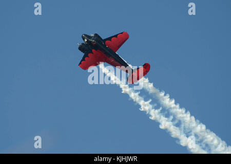 PENSACOLA, Florida (Nov. 11, 2017) - Flugzeuge Piloten verhalten Antenne fungiert während der 2017 Naval Air Station (NAS) Pensacola Blue Angels Homecoming Airshow, 07.11.11. Stockfoto