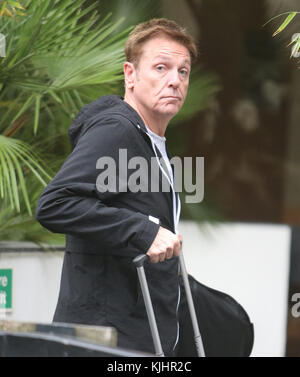 Brian Conley außerhalb der ITV Studios mit: Brian Conley Where: London, Großbritannien Wann: 24 Okt 2017 Credit: Rocky/WENN.com Stockfoto