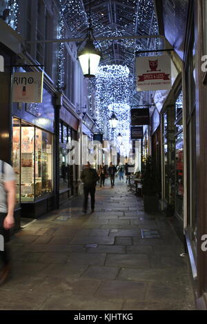 Royal Arkaden, Cardiff für Weihnachten dekoriert Stockfoto
