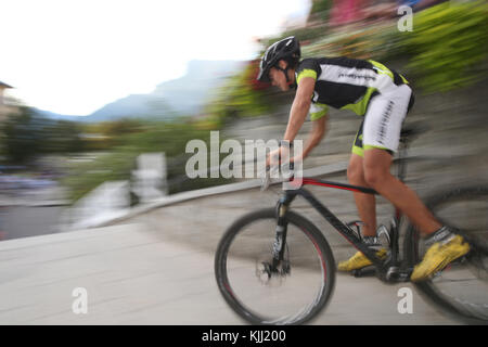 Moutain Bike Race: Dre dans le ebnen. Frankreich. Stockfoto