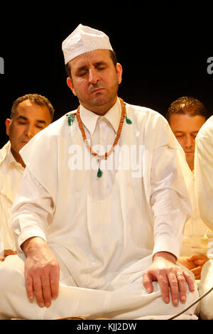 Mawlid (Prophet Muhammad's Geburtstag) feiern in Paris, Frankreich. Sufi Moslems. Stockfoto