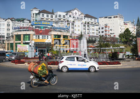 Häuser der Stadt Da Lat (Dalat). Dalat. Vietnam. Stockfoto