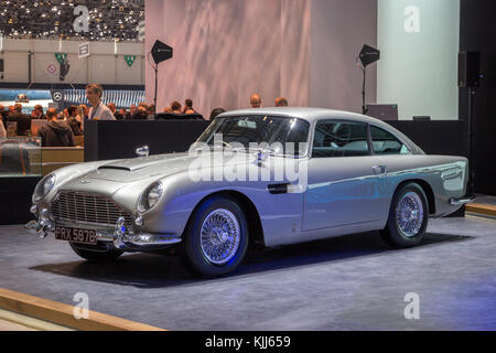 Genf, Schweiz - 1. MÄRZ 2016: 1964 Aston Martin DB5 Classic sports Auto auf dem 86. Internationalen Automobilsalon in Genf präsentiert. Stockfoto