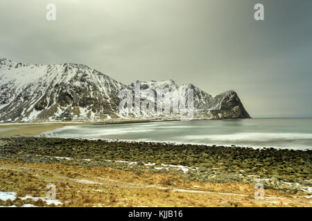 Unstad Strand in der Lofoten, Norwegen im Winter. Stockfoto