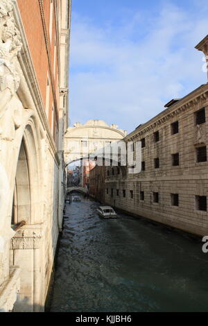 Die Seufzerbrücke in Venedig, Italien. Stockfoto