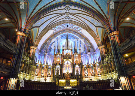 Montreal, Kanada - 23. Februar 2013: innenraum der Kathedrale notre-dame Basilika und der Altar in Montreal, Kanada. Der Kirche Gothic Revival arachiten Stockfoto