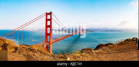 Golden Gate im klaren Tag vom Vista Point genommen Stockfoto