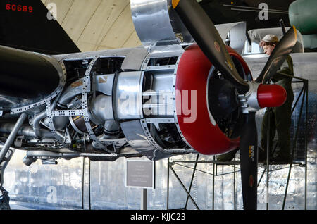 Pratt & Whitney R-1830 Twin Wasp Sternmotor auf einer B-24 Liberator, Duxford, England. Stockfoto