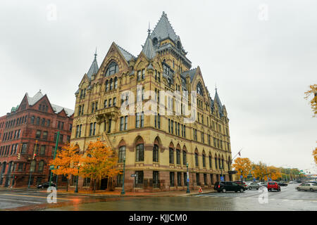 Syrakus Sparkasse bei Clinton Square in Downtown Syracuse, New York State, USA Stockfoto