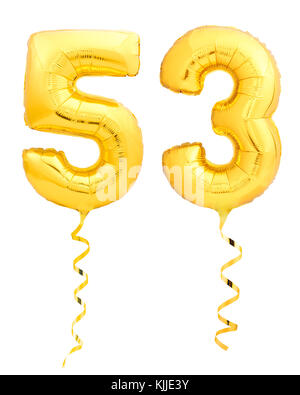 Goldene Zahl 50 Drei 53 Aus aufblasbaren Ballon mit Band auf Weiß Stockfoto