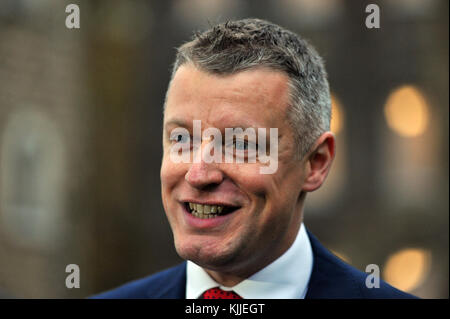 London, UK, 22.11.2017, Nigel Martin Evans MP für Ribble Valley spricht mit den Medien auf College Green, über den Haushalt. Stockfoto