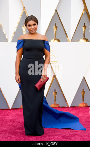 HOLLYWOOD, KALIFORNIEN - 28. FEBRUAR 2016: Mindy Kaling nimmt an den 88. Annual Academy Awards im Hollywood & Highland Center Teil. Leute: Mindy Kaling Stockfoto