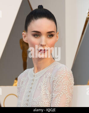 HOLLYWOOD, KALIFORNIEN - 28. FEBRUAR 2016: Rooney Mara nimmt an den 88. Annual Academy Awards im Hollywood & Highland Center Teil. Leute: Rooney Mara Stockfoto