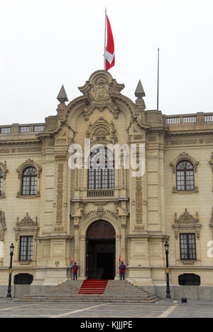 Fassade der Präsidentenpalast im Zentrum von Lima, Peru Stockfoto