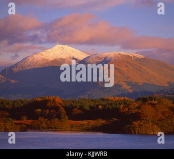 Herbst Blick über Loch Awe in Richtung ben Lui, argyll Stockfoto