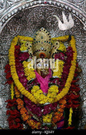 Statue der Göttin Kali in Kali Mandir, Delhi. Delhi. Indien. Stockfoto