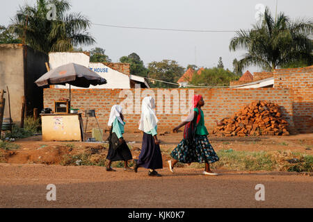 Muslimische Schülerinnen. Uganda. Stockfoto