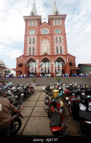 Unsere Liebe Frau von Fatima Kirche. Katholische Messe. Ho Chi Minh City. Vietnam. Stockfoto