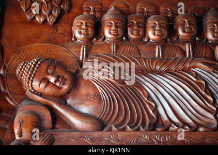 Linh Ung buddhistischen Pagode. Liegenden Buddha. Nach 45 Jahren des Dharma, die Lehre des Buddha in Parinirvana. Statue. Danang. Vietnam. Stockfoto