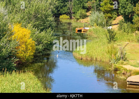 Die Coal River an einem sonnigen Tag von der Richmond Brücke fotografiert - Tasmanien, Australien Stockfoto