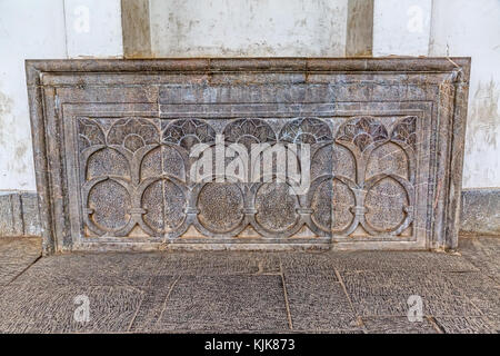 Detail der Fassade in Stein gemeißelt Stockfoto