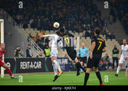 Athen, Griechenland. 23 Nov, 2017. Aufwand von Sergio Araujo (Nr. 11) Der Aek zu zählen. Credit: Dimitrios karvountzis/Pacific Press/alamy leben Nachrichten Stockfoto