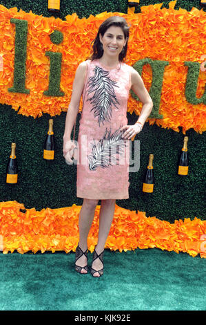 JERSEY CITY, NJ - 4. JUNI: Gast nimmt am 4. Juni 2016 am 9. Jährlichen Veuve Clicquot Polo Classic im Liberty State Park in Jersey City, New Jersey Teil. Personen: Gast Stockfoto