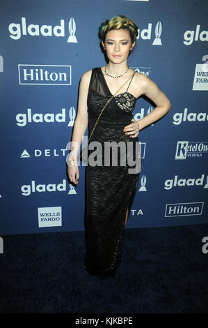 New York, NY - 14. Mai: nicole Maines besucht die 27. jährlichen glaad Media Awards im Waldorf Astoria statt am 14. Mai 2016 in New York City People: nicole Maines Stockfoto