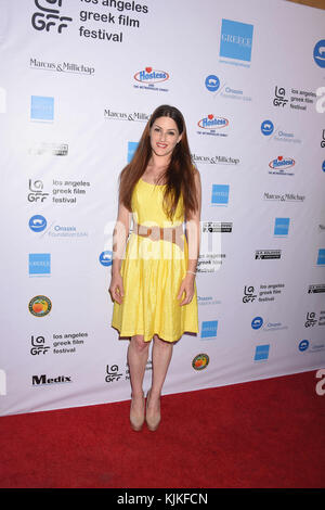 HOLLYWOOD, CA - JUNI 05: Chrissa Loukas besucht die Premiere von 'Worlds Apart' beim La Greek Film Festival 2016 im Egyptian Theatre am 5. Juni 2016 in Hollywood, Kalifornien. Personen: Chrissa Loukas Stockfoto