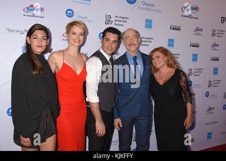 HOLLYWOOD, CA - JUNI 05: Niki Vakali, Andrea Osvart, Christopher Papakaliatis, J.K. Simmons, Maria Kavogianni besucht die Premiere von 'Worlds Apart' beim La Greek Film Festival 2016 im Egyptian Theatre am 5. Juni 2016 in Hollywood, Kalifornien. Personen: Niki Vakali, Andrea Osvart, Christopher Papakaliatis, J.K. Simmons, Maria Kavogianni Stockfoto