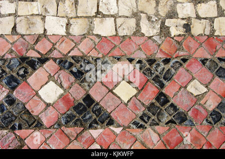 Typisch portugiesische 'calcada' stein Mosaik Stockfoto