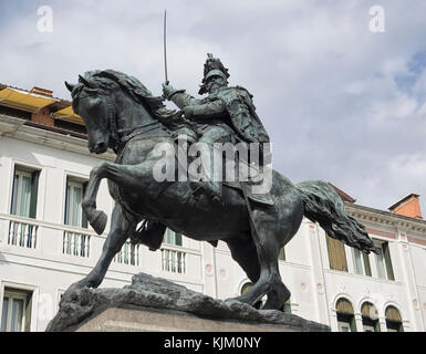 VENEDIG, ITALIEN - 12. SEPTEMBER 2017: Reiterstatue von König Viktor Emanuel II Stockfoto