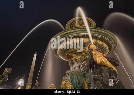 Teil der Stadt - 22/11/2012 - - Teil der Stadt - Brunnen von Concorde, der Brunnen der Flüsse Nacht Ansicht. - Sylvain Leser / Le Pictorium Stockfoto