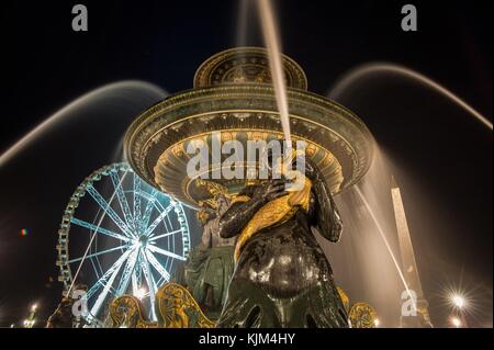 Teil der Stadt - 22/11/2012 - - Teil der Stadt - Brunnen von Concorde, der Brunnen der Flüsse Nacht Ansicht. - Sylvain Leser / Le Pictorium Stockfoto