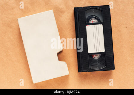 Leer wird Video casette Band, Retro Technologie. Video Home System (VHS) recording Tape mit leeren Wrapper als Kopie. Stockfoto