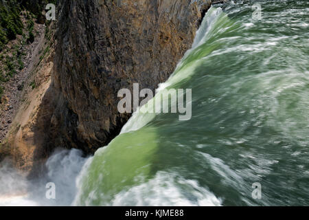 Wy 02644-00 ... Wyoming - Blick auf den Yellowstone River vom Rand des oberen fällt Sicht in den Canyon des Yellowstone National Park. Stockfoto