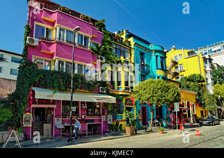 Bunte Hotels auf Yerebatan Straße, neben der unterirdische Yerebatan-Zisterne, Sultanahmet, Fatih, Istanbul, Türkei. Stockfoto