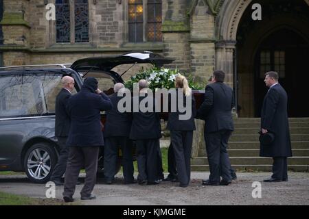 Bobby Knutt Beerdigung in der Wentworth Church, in der Nähe von Rotherham, South Yorkshire, Großbritannien. Stockfoto