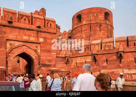 Fort, Agra, Indien - November, 2017: Singh Gate Stockfoto