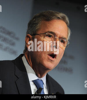 NEW YORK, NY - JANUAR 19: Der republikanische Präsidentschaftshoffnung Jeb Bush spricht am 19. Januar 2016 im Council on Foreign Relations in New York City. Bush hat sich gegen andere republikanische Präsidentschaftskandidaten wie Donald Trump und Sen. Ted Cruz geschlagen. Leute: Jeb Bush Stockfoto