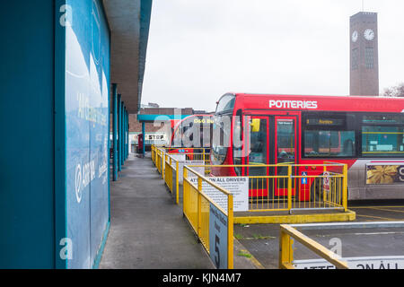 Busbahnhof in Crewe Cheshire UK Stockfoto