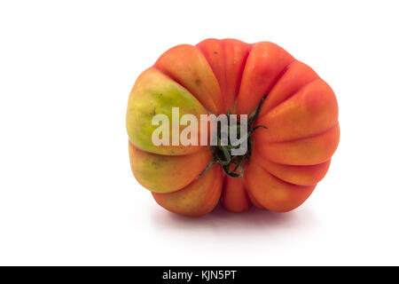 Große rote raf Tomate von Almeria auf weißem Hintergrund Stockfoto