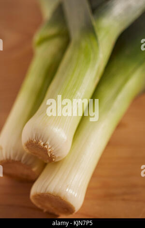 Frische, ganze Lauch Stockfoto