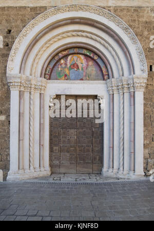 Cittaducale (Italien) - das historische Zentrum einer alten und sehr kleinen Steinstadt in der Region Sabina, Provinz Rieti, Mittelitalien Stockfoto