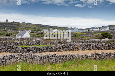 Die malerische Landschaft von Inis Oírr (inisheer), eine von drei Inseln in der Aran Islands, County Galway, Irland. Stockfoto