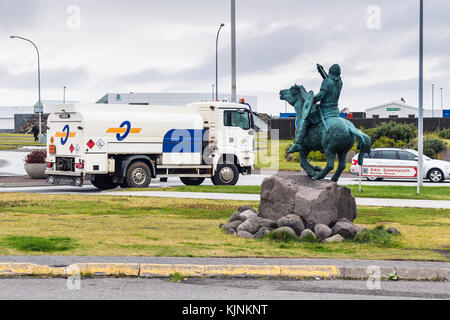 Reykjavik, Island - 5. September 2017: Viking Statue außerhalb Saga Museum auf grandagardur Straße in die Stadt Reykjavik im Herbst. Reykjavik ist die Hauptstadt Stockfoto